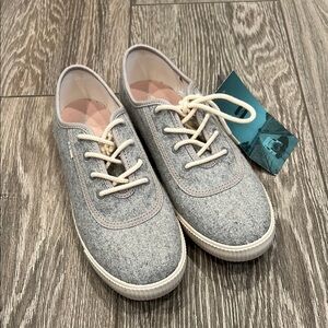 NWT Toms Gray Sneakers with Minimalist Design